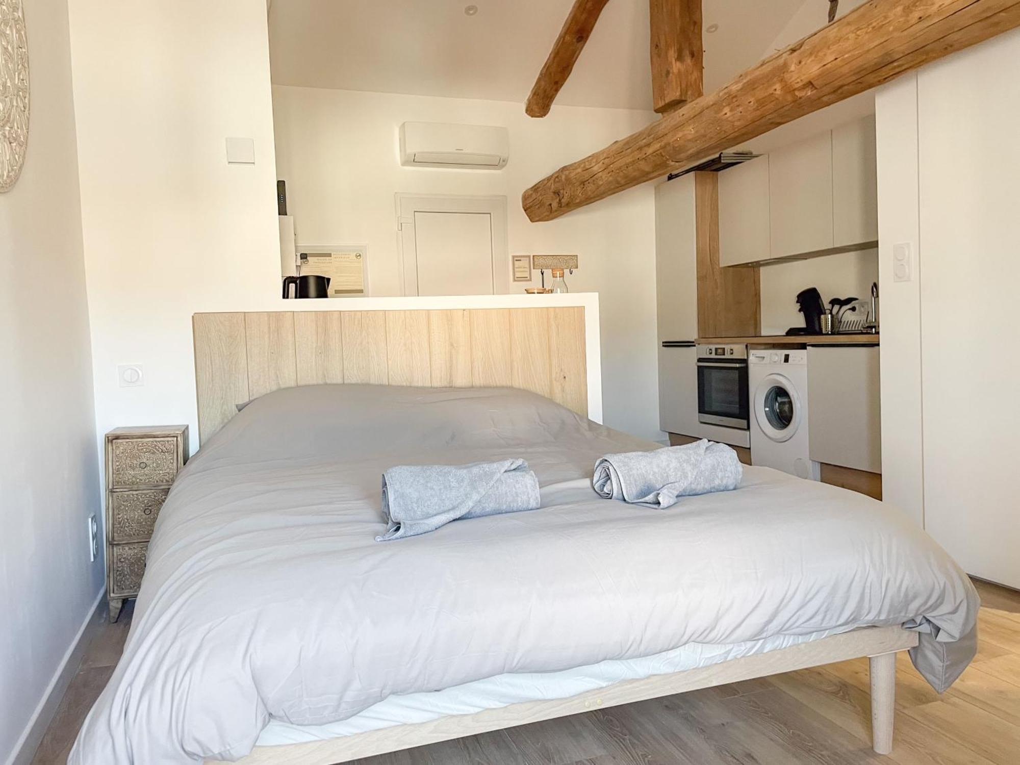 Esprit Bali Apartment Montbrison Luaran gambar