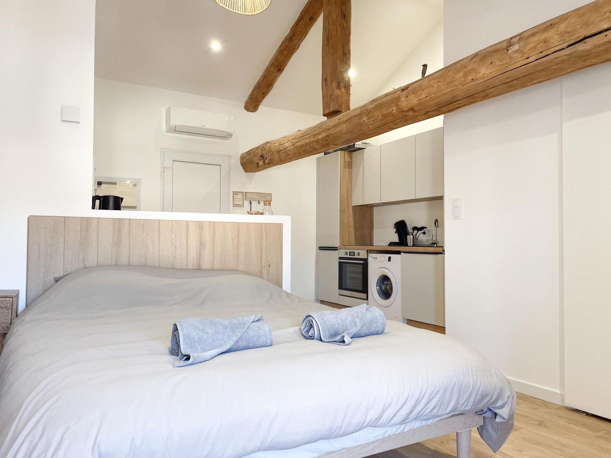 Esprit Bali Apartment Montbrison Luaran gambar
