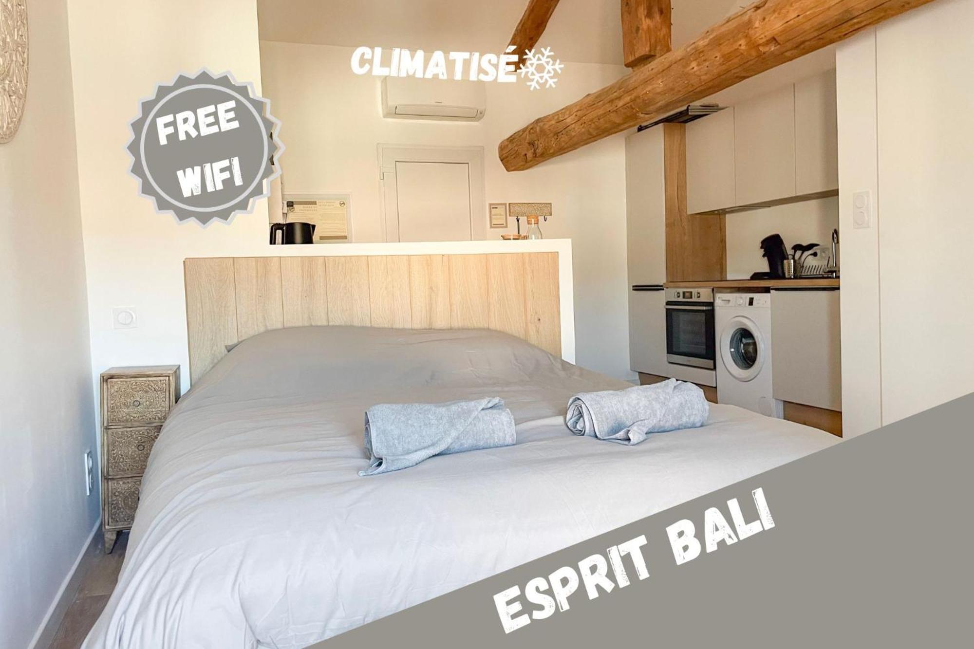 Esprit Bali Apartment Montbrison Luaran gambar